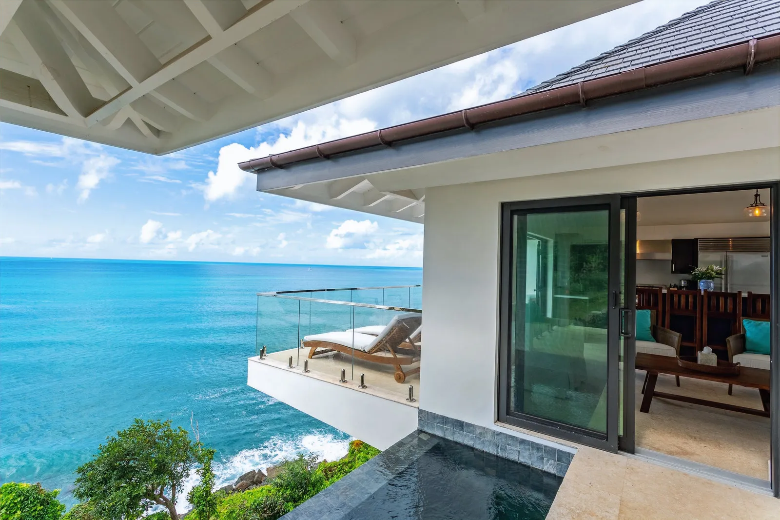 Plunge pool and ocean terrace, Villa Mini Cooper