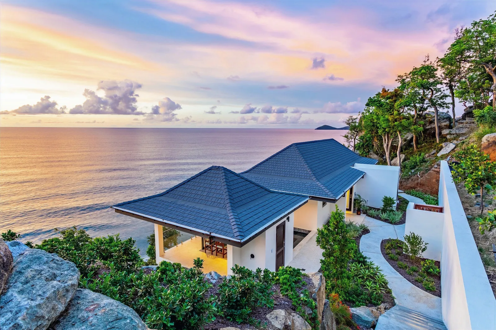 Both villas above the sea at sunset, Villa M@M Cooper