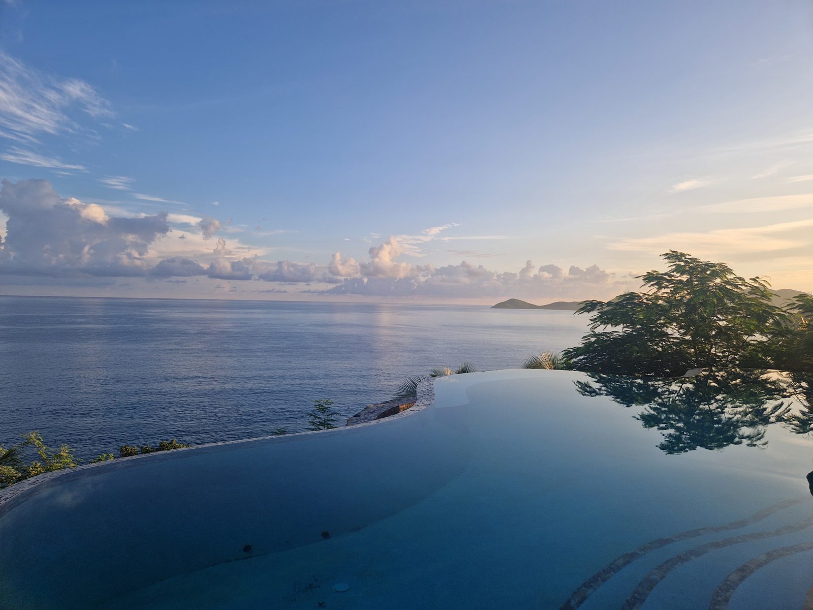 Experience February in the British Virgin Islands: Luxury Villas and Vibrant Events