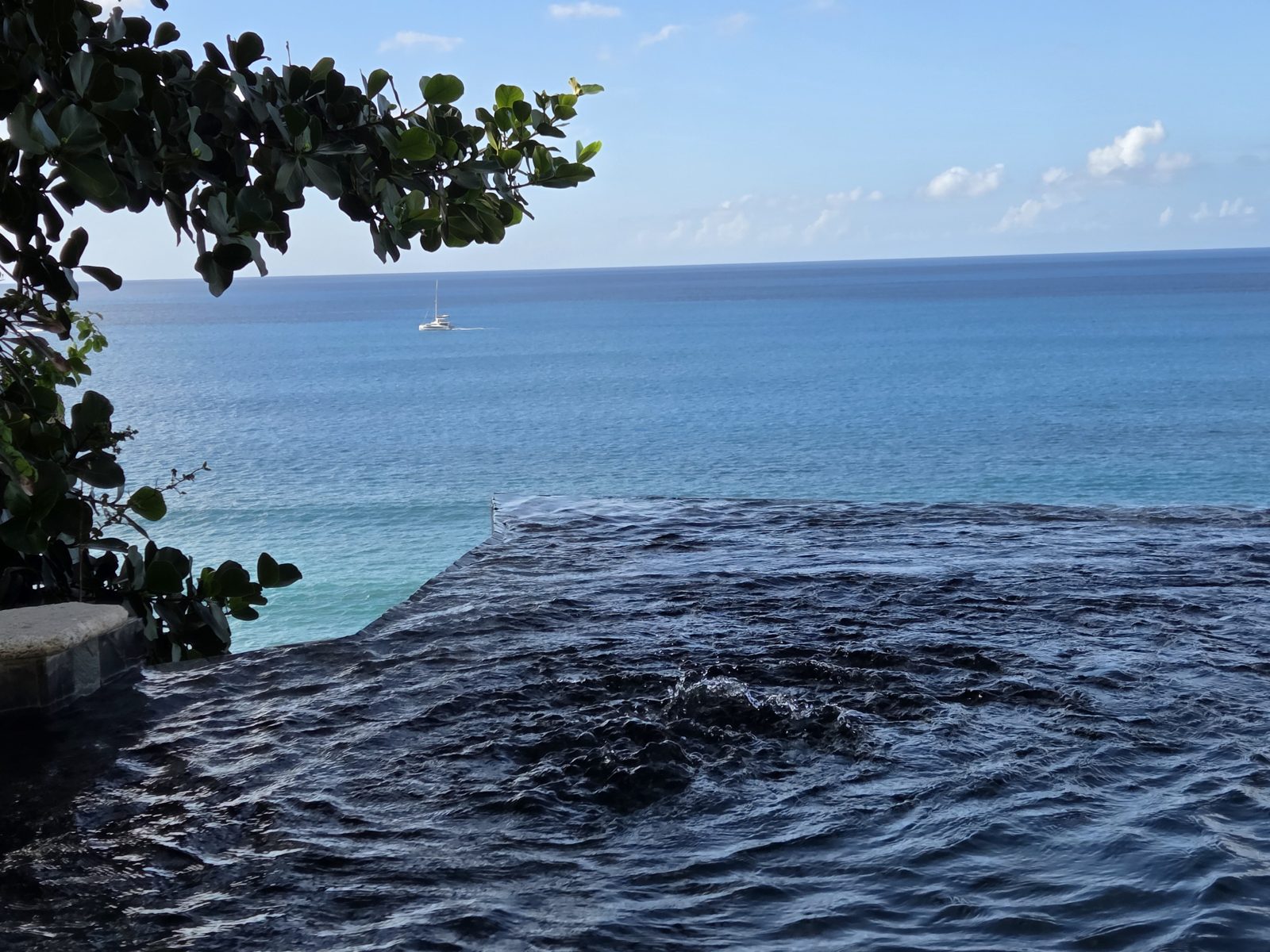 Septiembre en las BVI: Temporada Baja, Pesca y Luna Llena de la Cosecha